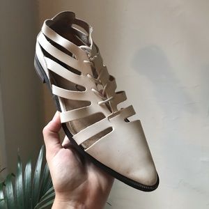 Forever 21 // White Sandal // Size 8
